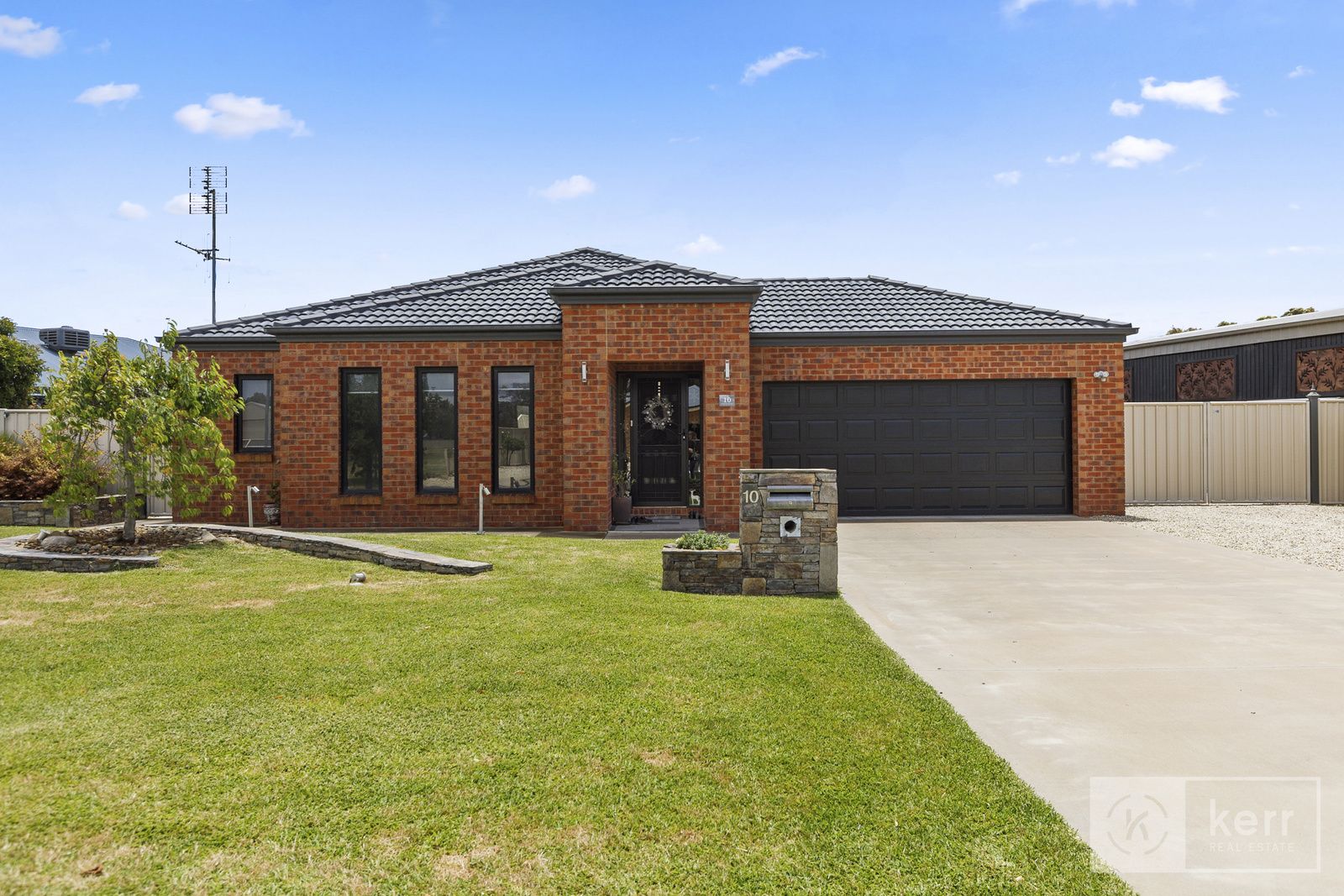 10 Nugget Fuller Drive, Tocumwal NSW 2714, Image 0