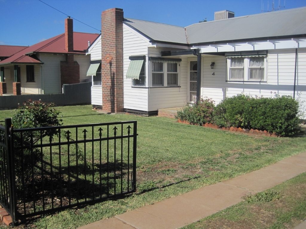 3 bedrooms House in 4 Coronation Street KERANG VIC, 3579