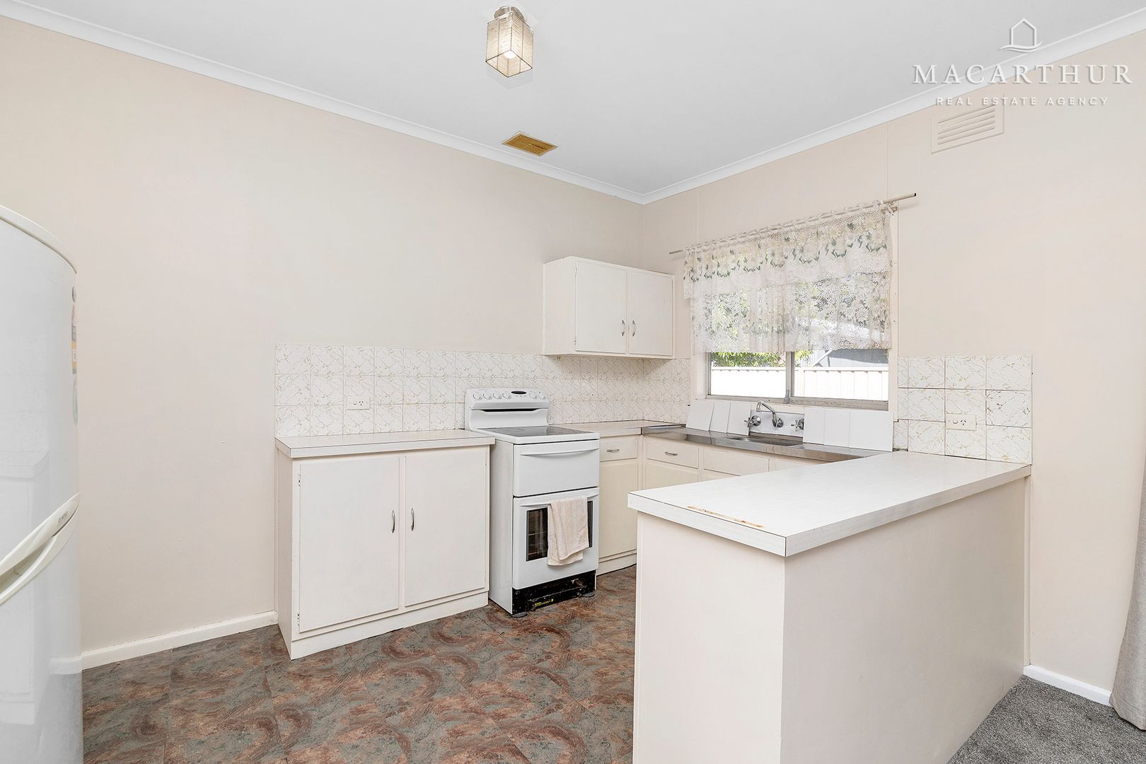 35 Spring Street, Tarcutta NSW 2652, Image 2