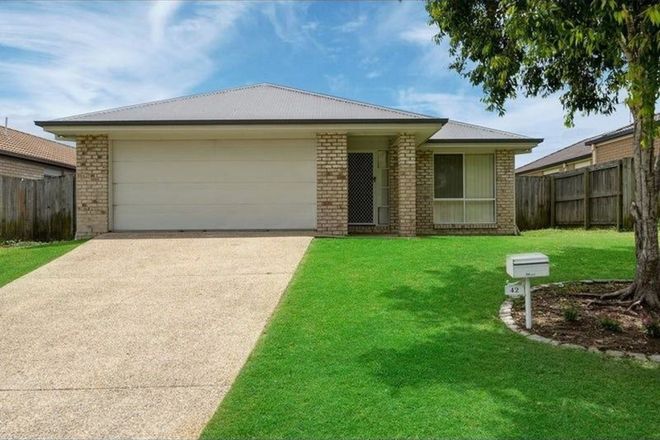 Picture of 42 Griffen Place, CRESTMEAD QLD 4132