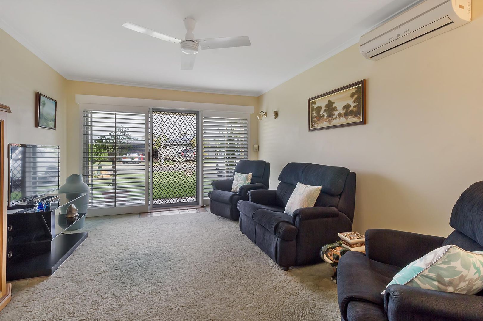 37 Denawen Street, Palm Beach QLD 4221, Image 2