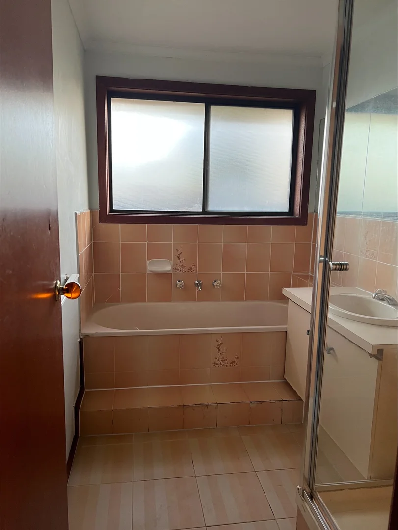 Additional image 13 of 18 Lancelot Court, Kings Park VIC 3021