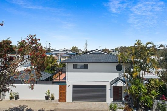 6 bedrooms House in 135A First Avenue SAWTELL NSW, 2452