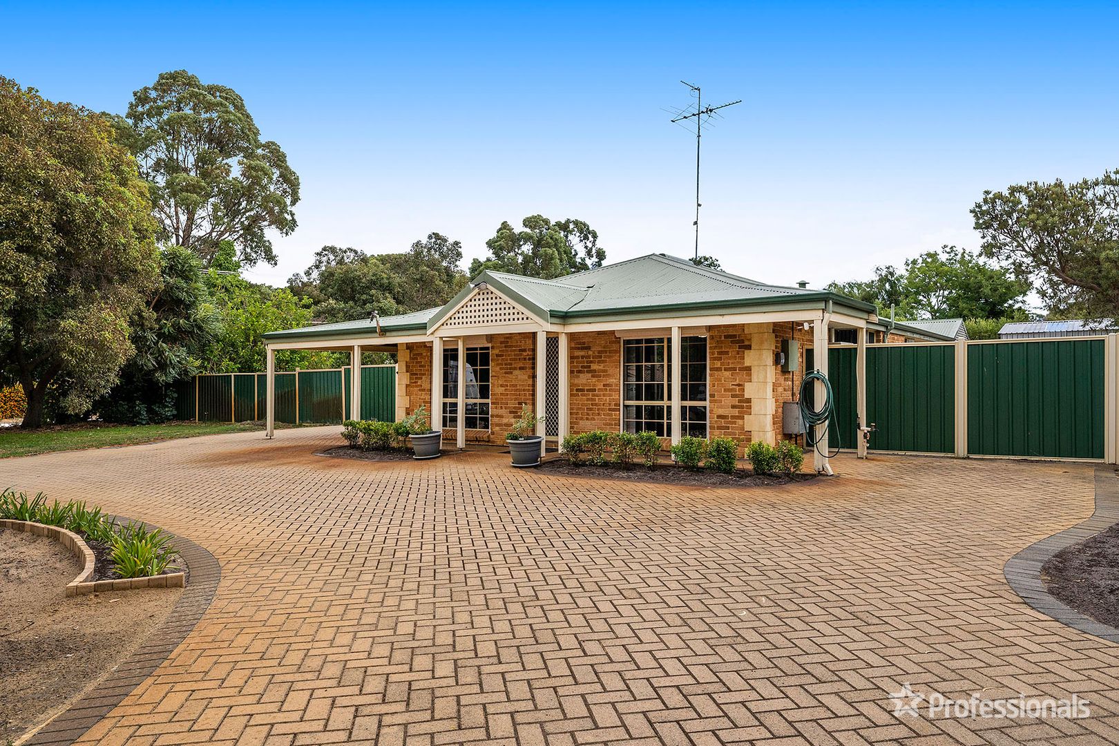 52 Victoria Circle, Greenfields WA 6210, Image 2