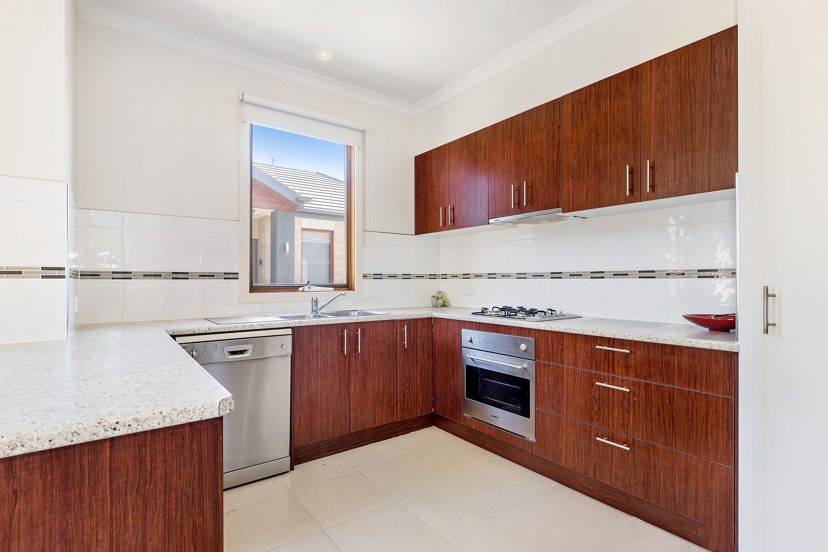 2/113 Tanti Avenue, Mornington VIC 3931, Image 2