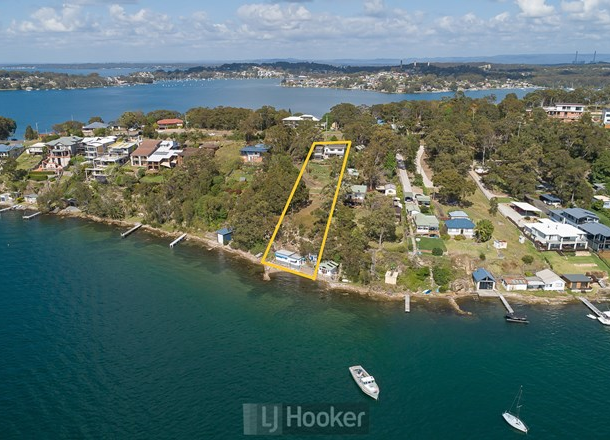 223 Fishing Point Road, Fishing Point NSW 2283