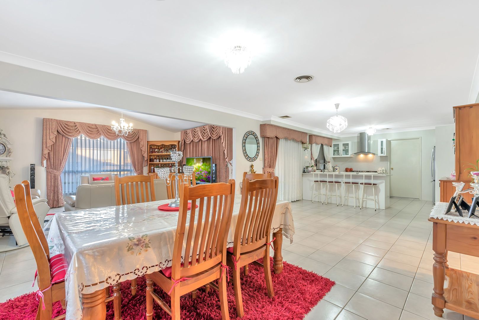 13 Mawbanna Close, West Hoxton NSW 2171, Image 2