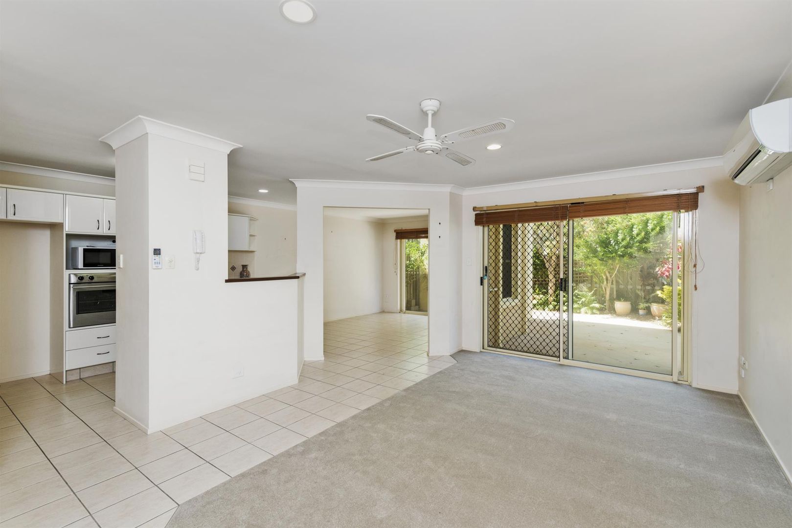 10/21 Beachcomber Court, Burleigh Waters QLD 4220, Image 2