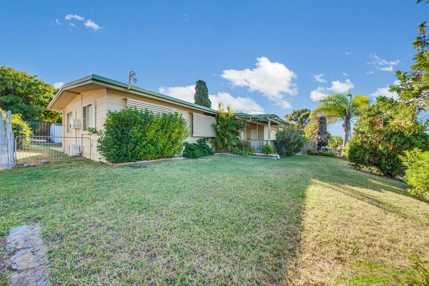 15 Hansen Crescent, Clinton QLD 4680, Image 0