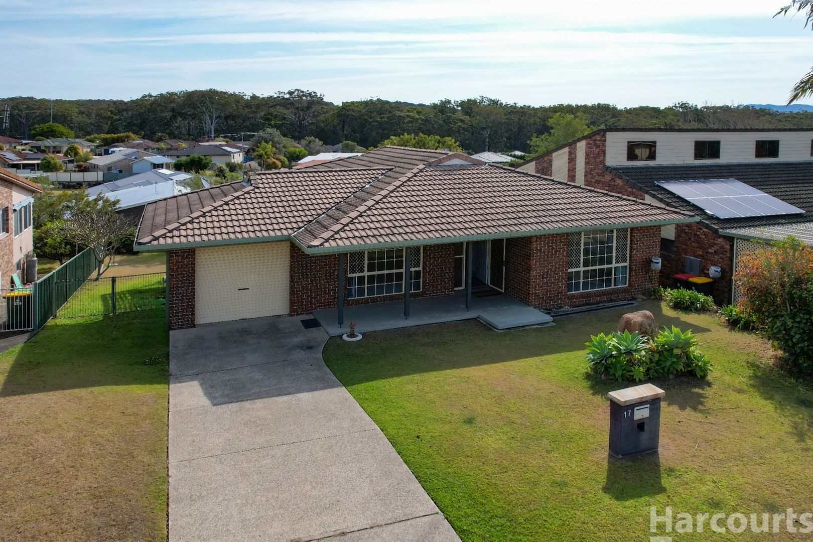 17 Crystal Place, South West Rocks NSW 2431, Image 1