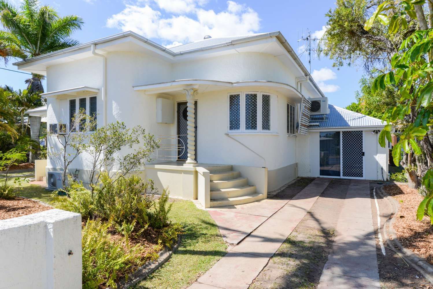 1 & 2/86 Burnett Street, Bundaberg South QLD 4670, Image 0