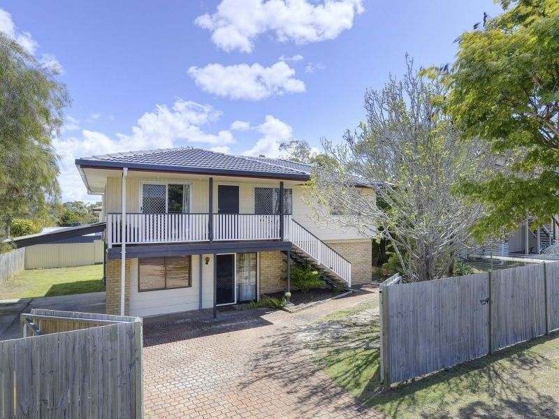 5 bedrooms House in 4 Sunbury Street BIRKDALE QLD, 4159
