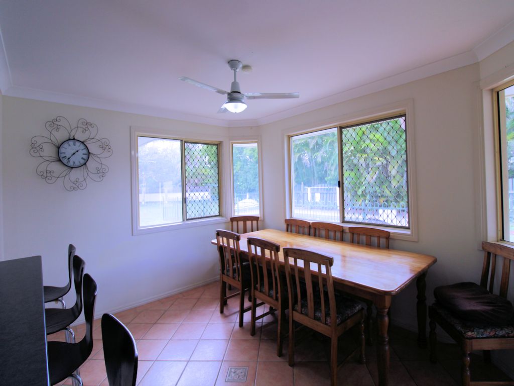 2 - 4 ROSEWOOD AVENUE, Wondunna QLD 4655, Image 2