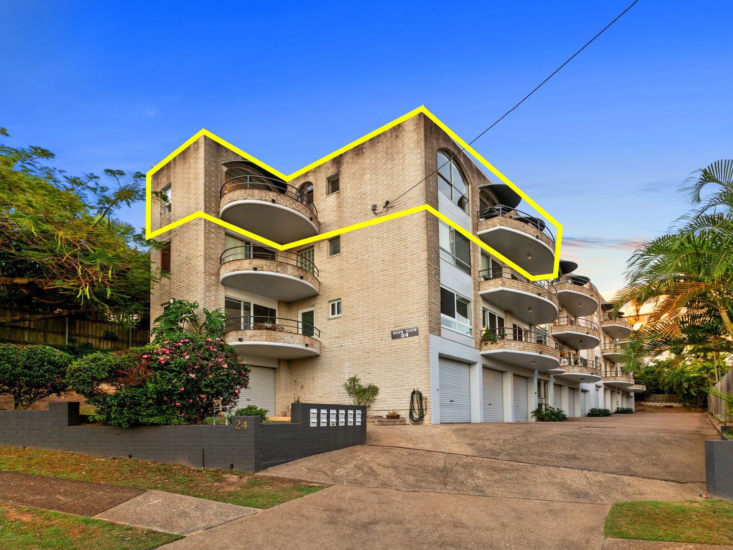 9/24 Whytecliffe Street, Albion Property History & Address Research