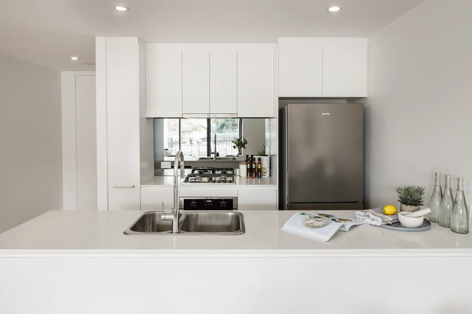Apartment in Sydney, St Leonards - View 2