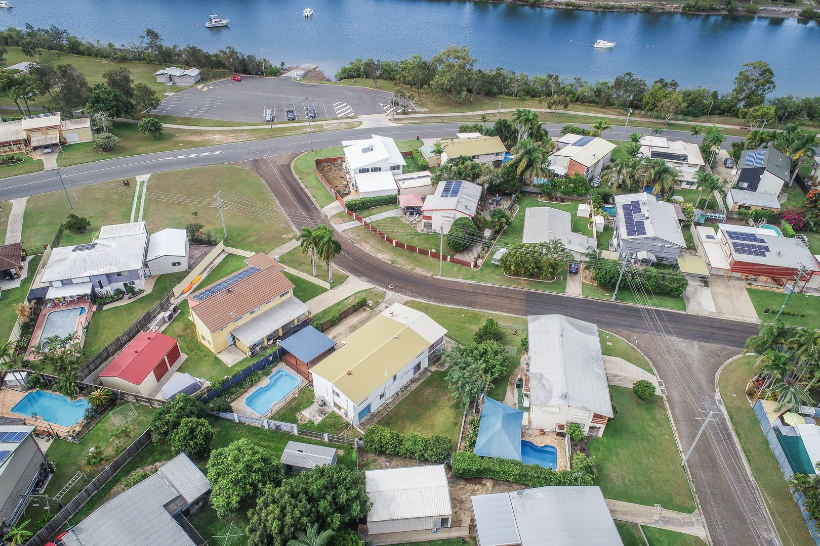 27 Alexander Street, Boyne Island QLD 4680, Image 1