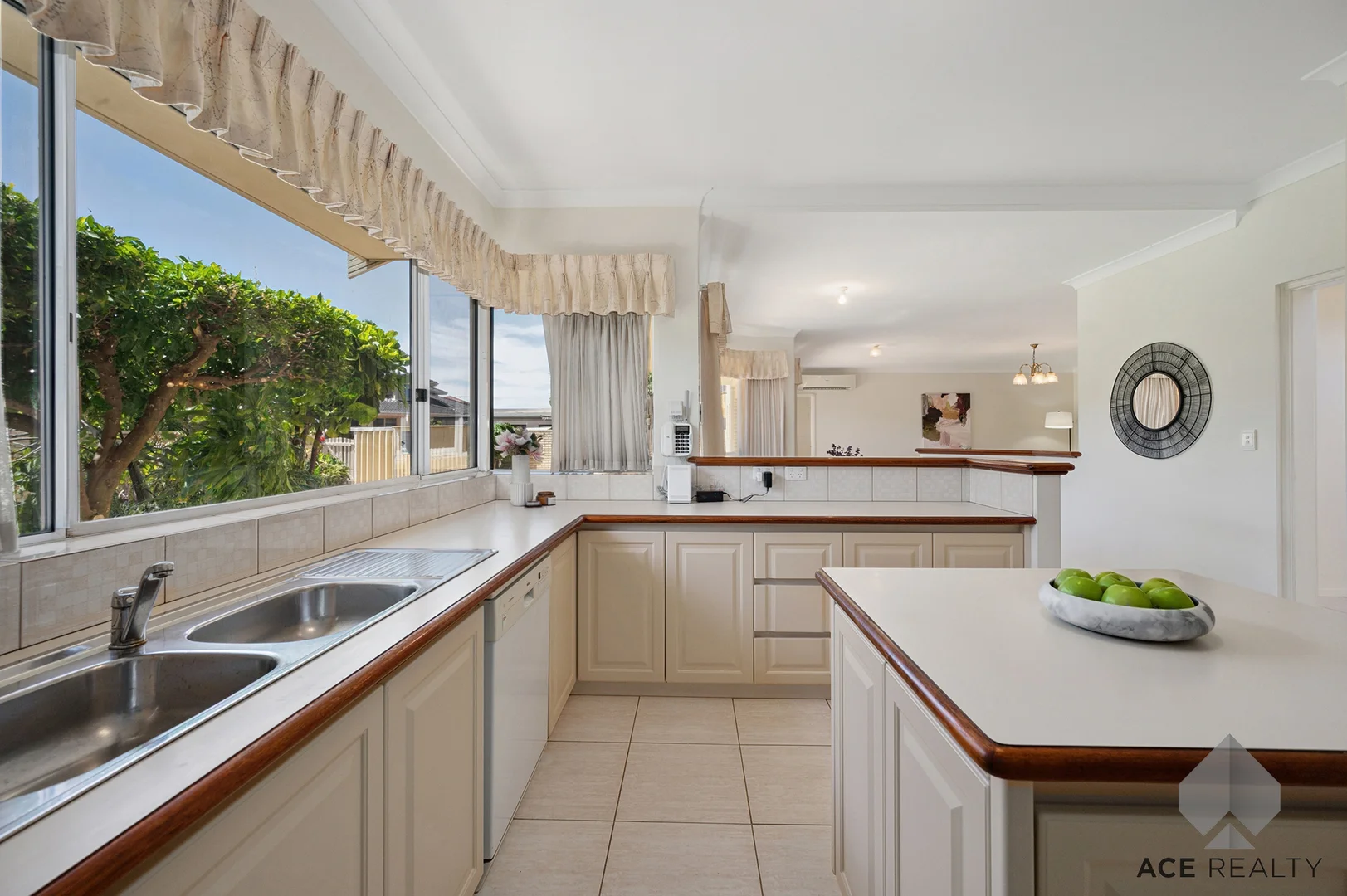 Additional image 11 of 49 Le Souef Drive, Kardinya WA 6163