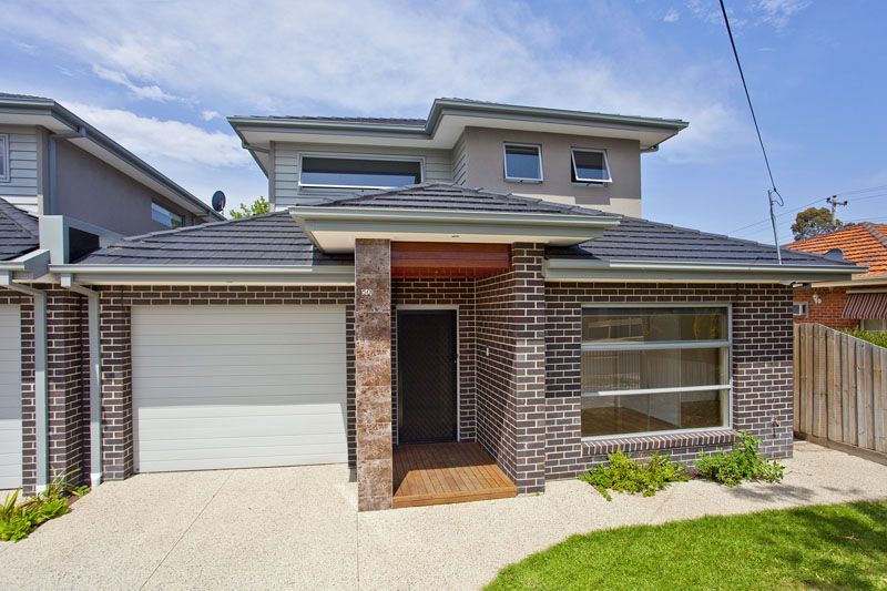 4 bedrooms Townhouse in 50 Surrey Street PASCOE VALE VIC, 3044