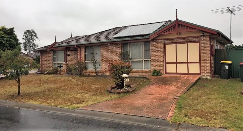 3 bedrooms House in 19 Drysdale Crescent PLUMPTON NSW, 2761