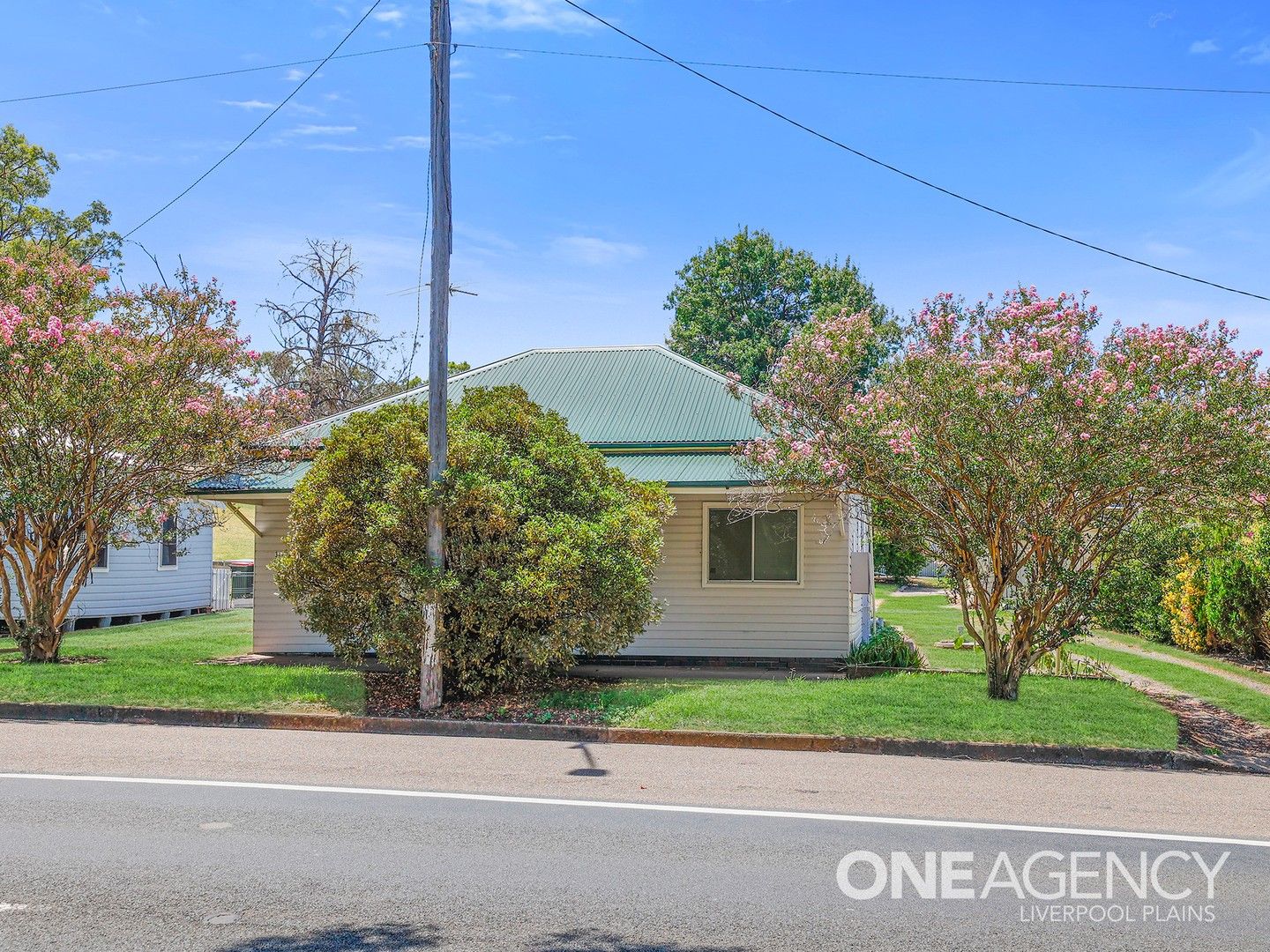 38 New England Highway, Willow Tree NSW 2339, Image 0