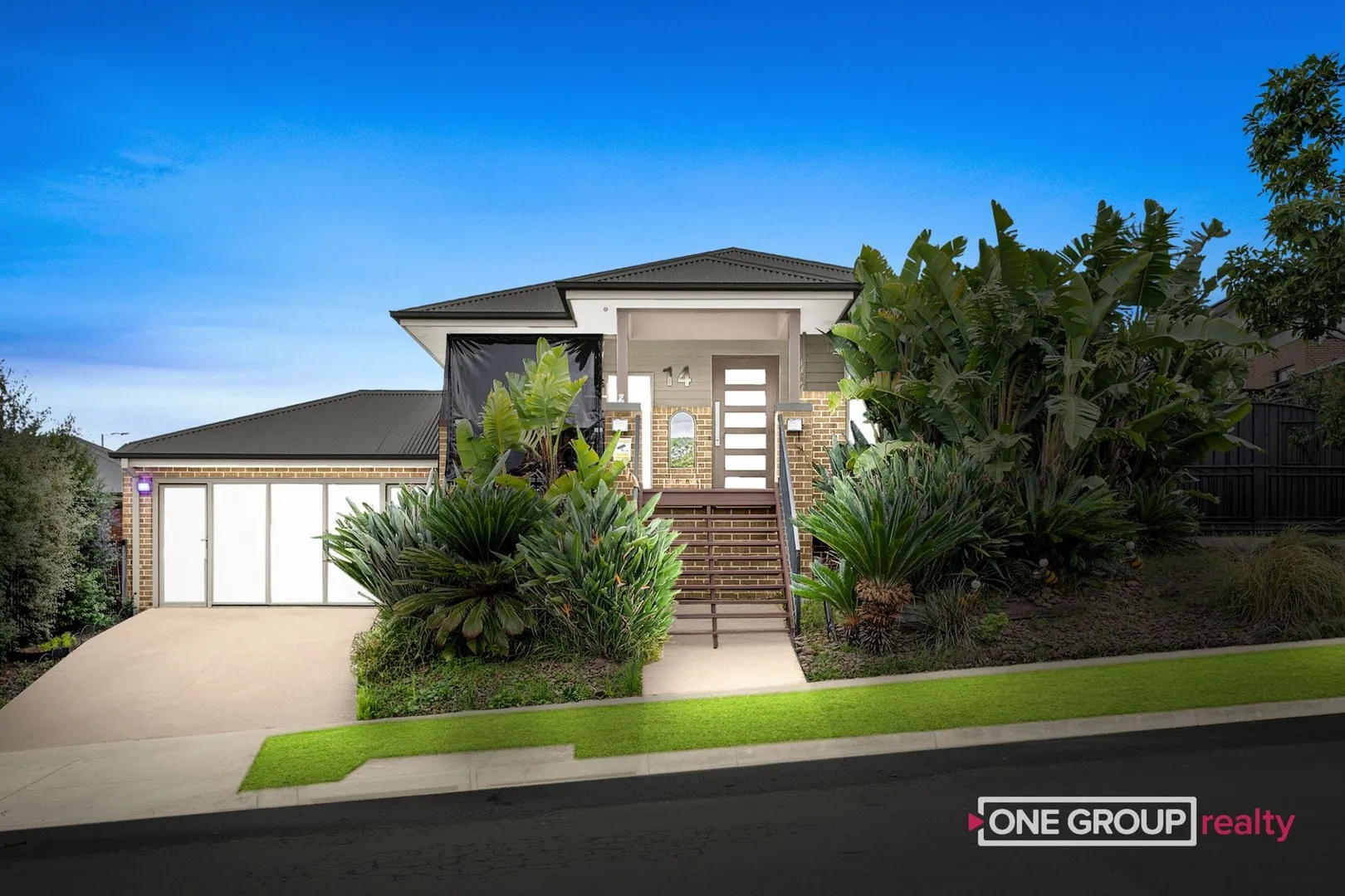 A DISPLAY HOME MASTERPIECE ON 640SQM WITH AMAZING VIEWS, Mernda