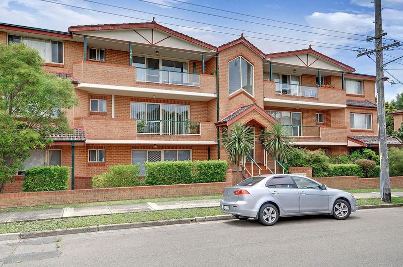 2 bedrooms Apartment / Unit / Flat in 6/33 Wharf Road GLADESVILLE NSW, 2111