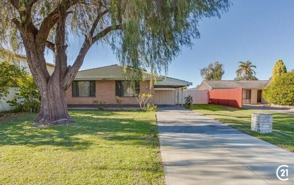 3 bedrooms House in 20 Leighton Road East HALLS HEAD WA, 6210