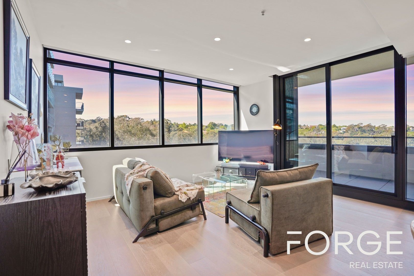 2 bedrooms Apartment / Unit / Flat in 407/627 Victoria Street ABBOTSFORD VIC, 3067
