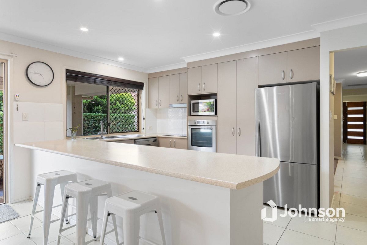 23 Treetop Place, Manly West QLD 4179, Image 2