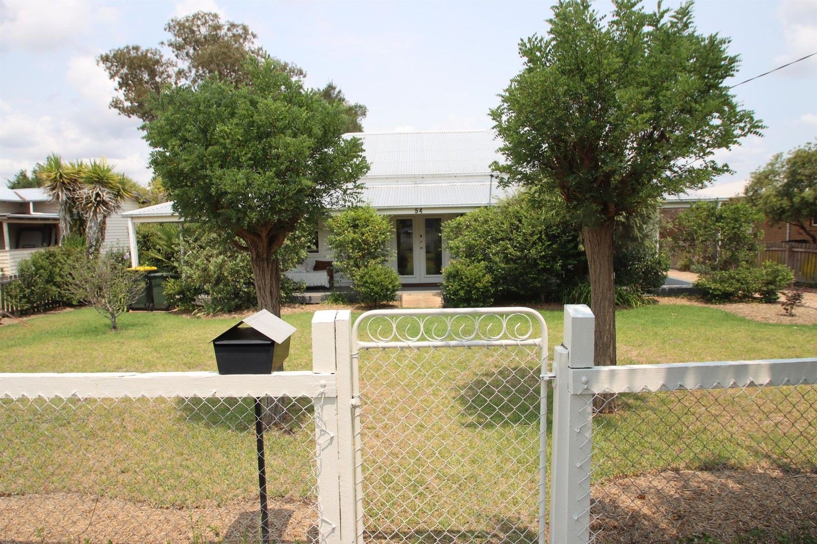 3 bedrooms House in 54 Wood Street TENTERFIELD NSW, 2372