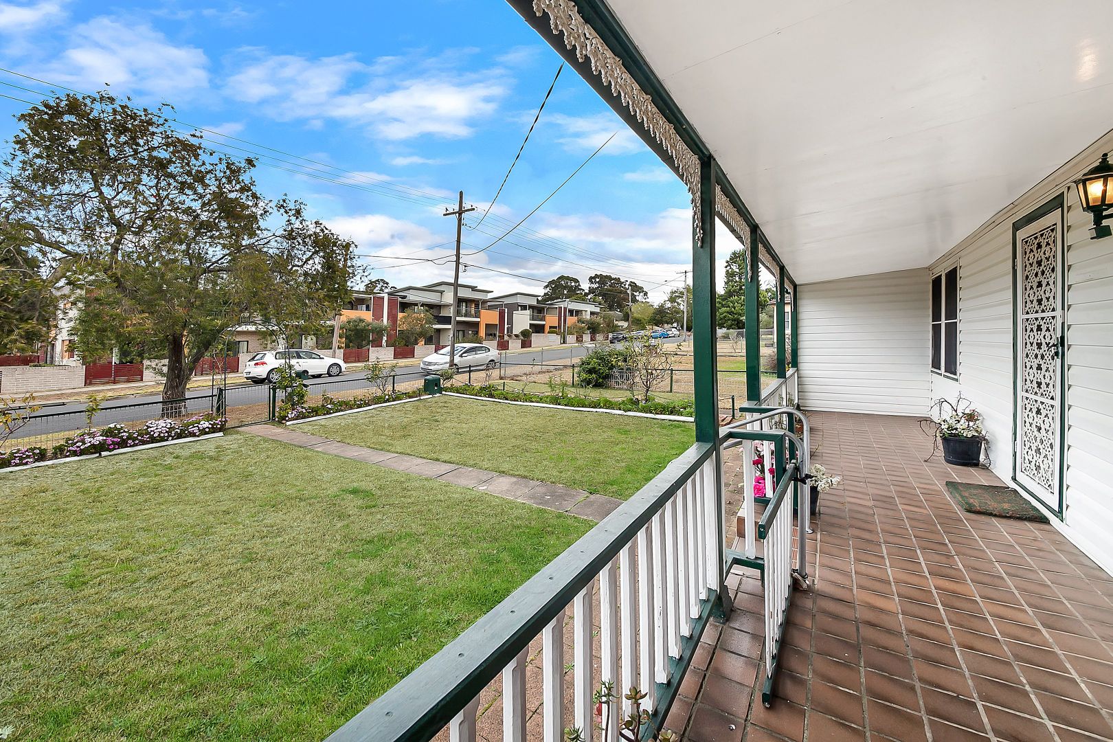 8 Glenview Avenue, Revesby NSW 2212, Image 2