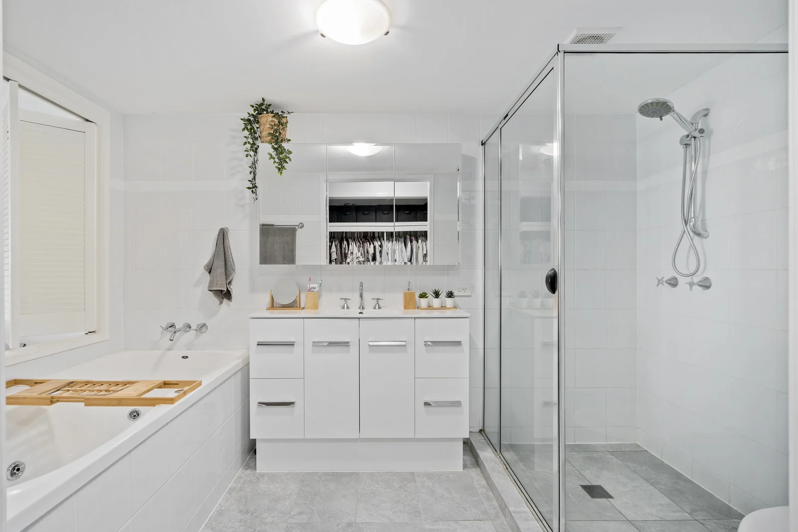 Additional image 12 of 19/82-86 Limetree Parade, Runaway Bay QLD 4216