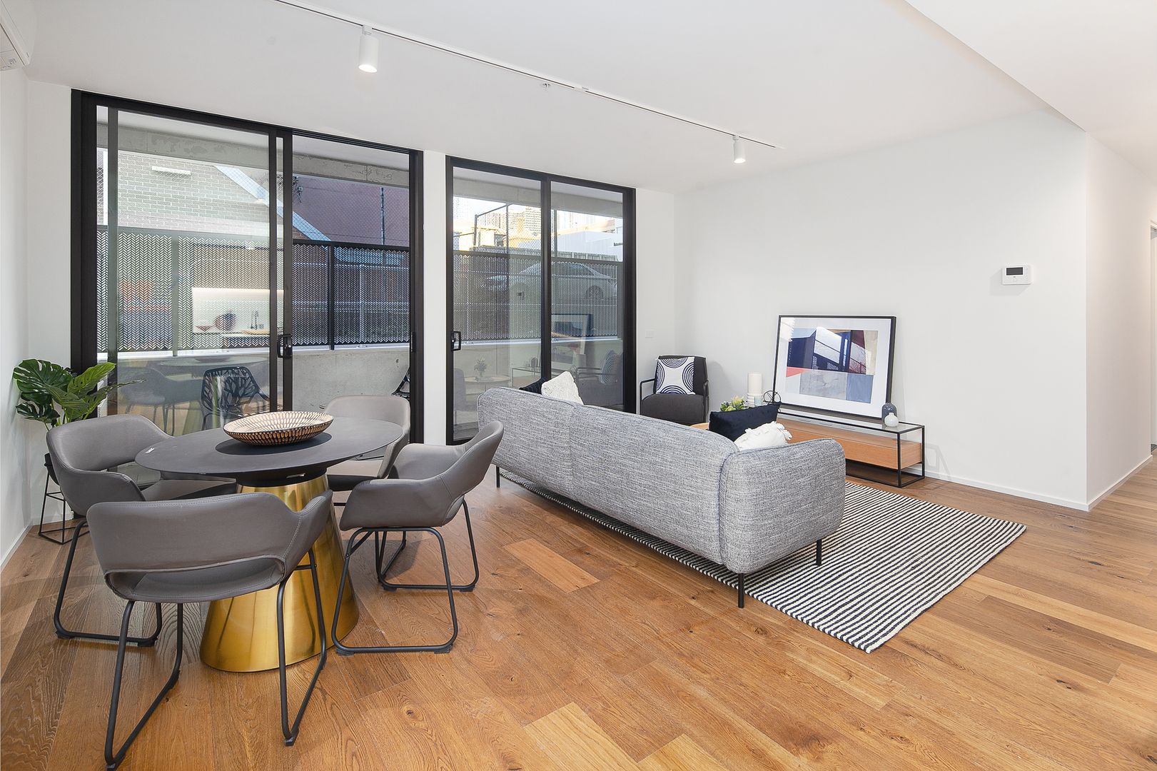 712/133 Rosslyn Street, West Melbourne VIC 3003, Image 2