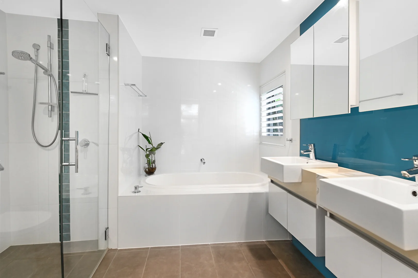 Additional image 11 of 1T/20-28 Bayview Street, Runaway Bay QLD 4216