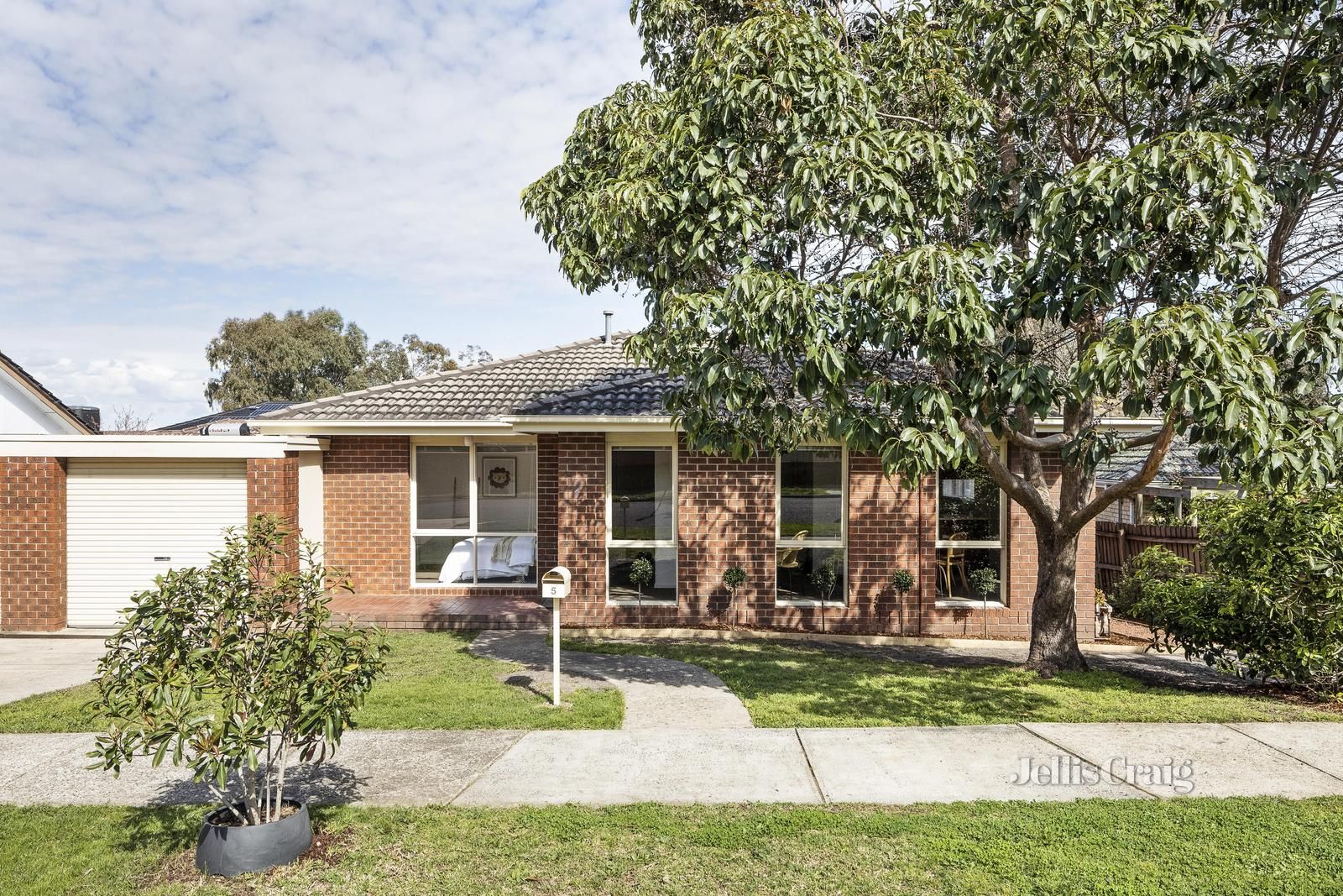 5 Lorraine Parade, Viewbank VIC 3084, Image 0