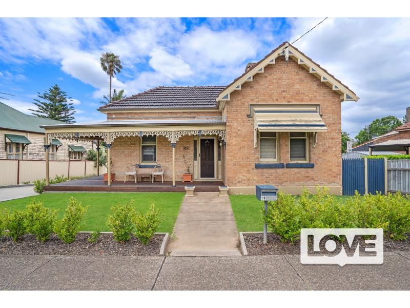 19 Raymond Terrace Road, East Maitland Property History & Address