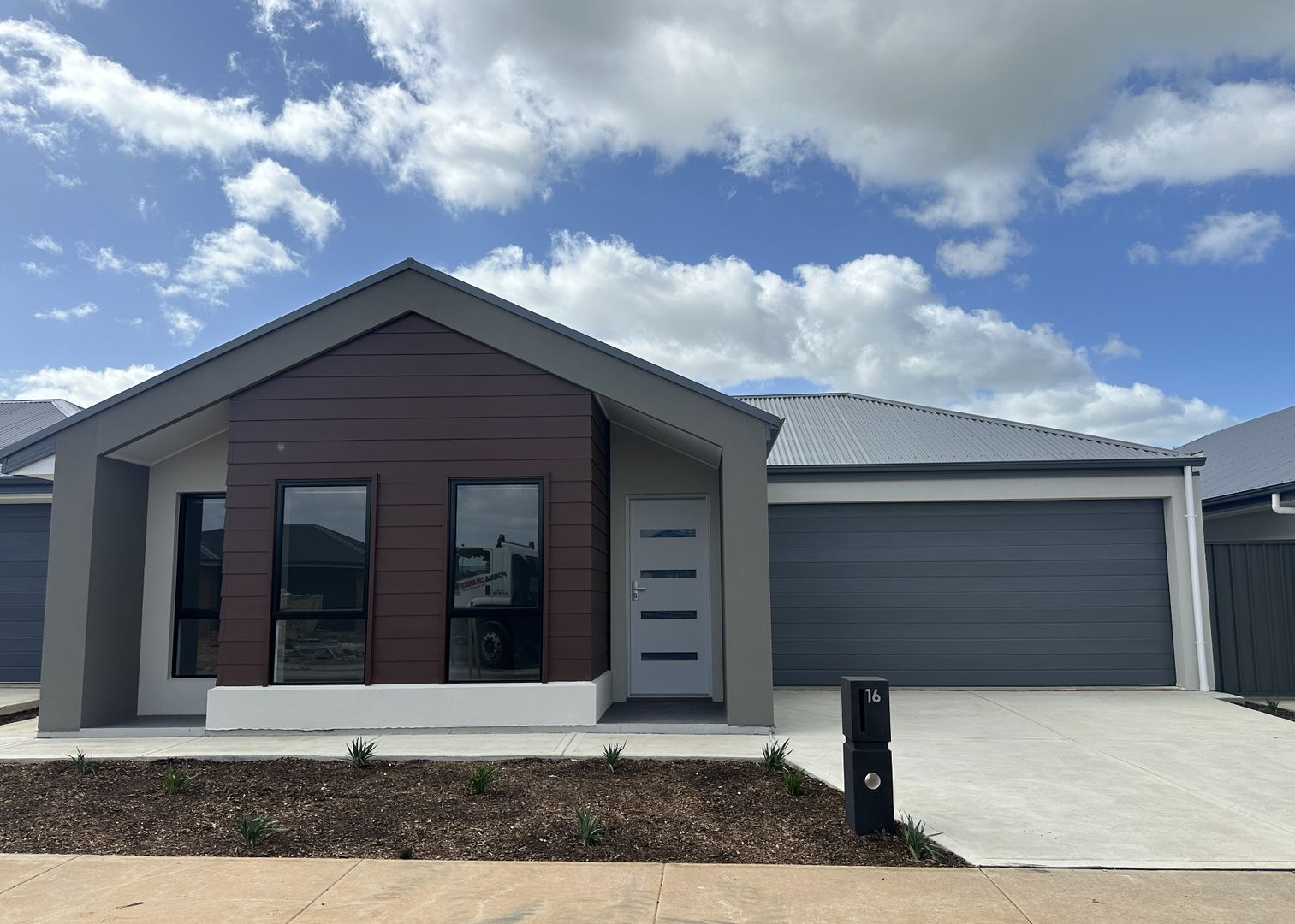 4 bedrooms House in 16 Badman Street MUNNO PARA DOWNS SA, 5115