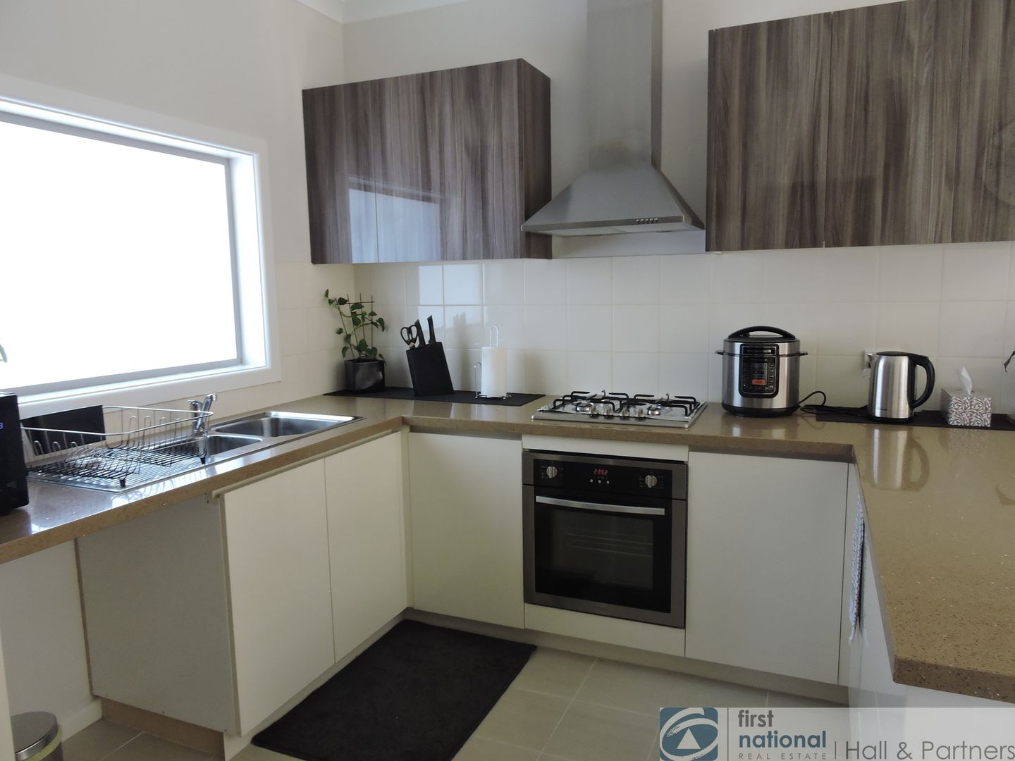 2/8 Aratula Street, Dandenong VIC 3175 Apartment For Rent Domain