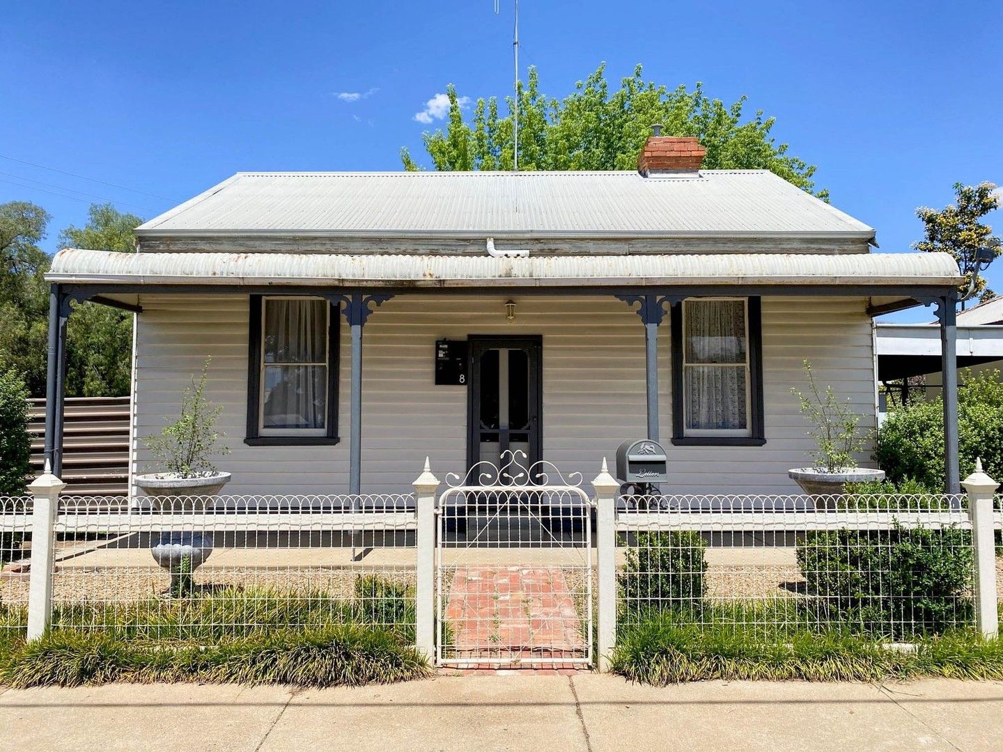 2 bedrooms House in 8 Breen Avenue KYABRAM VIC, 3620