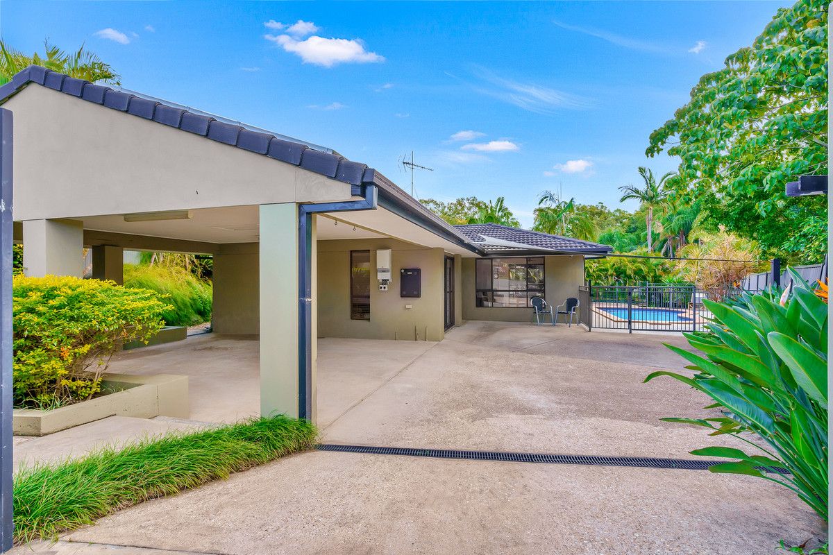 4 Eamonn Court, Highland Park QLD 4211, Image 2