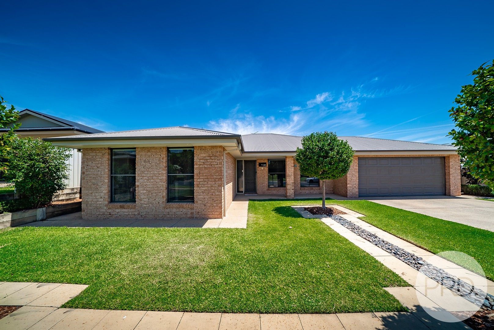 5 bedrooms House in 4 Brownlow Drive BOURKELANDS NSW, 2650