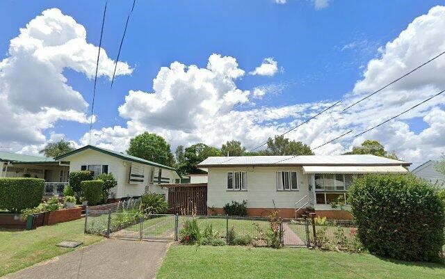 3 bedrooms House in 92 Cemetery Road EASTERN HEIGHTS QLD, 4305