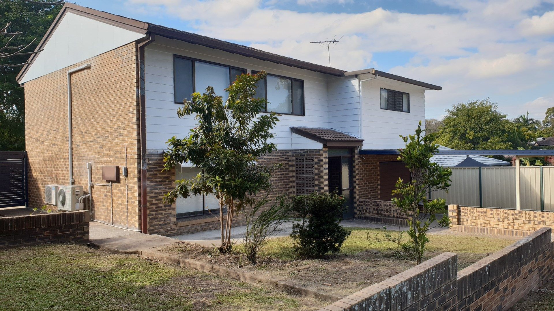 4 bedrooms House in 58 Sirocco St JAMBOREE HEIGHTS QLD, 4074