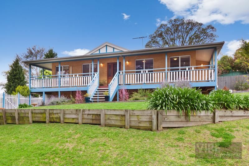 12 Tomah Street, Kurrajong Heights Property History & Address
