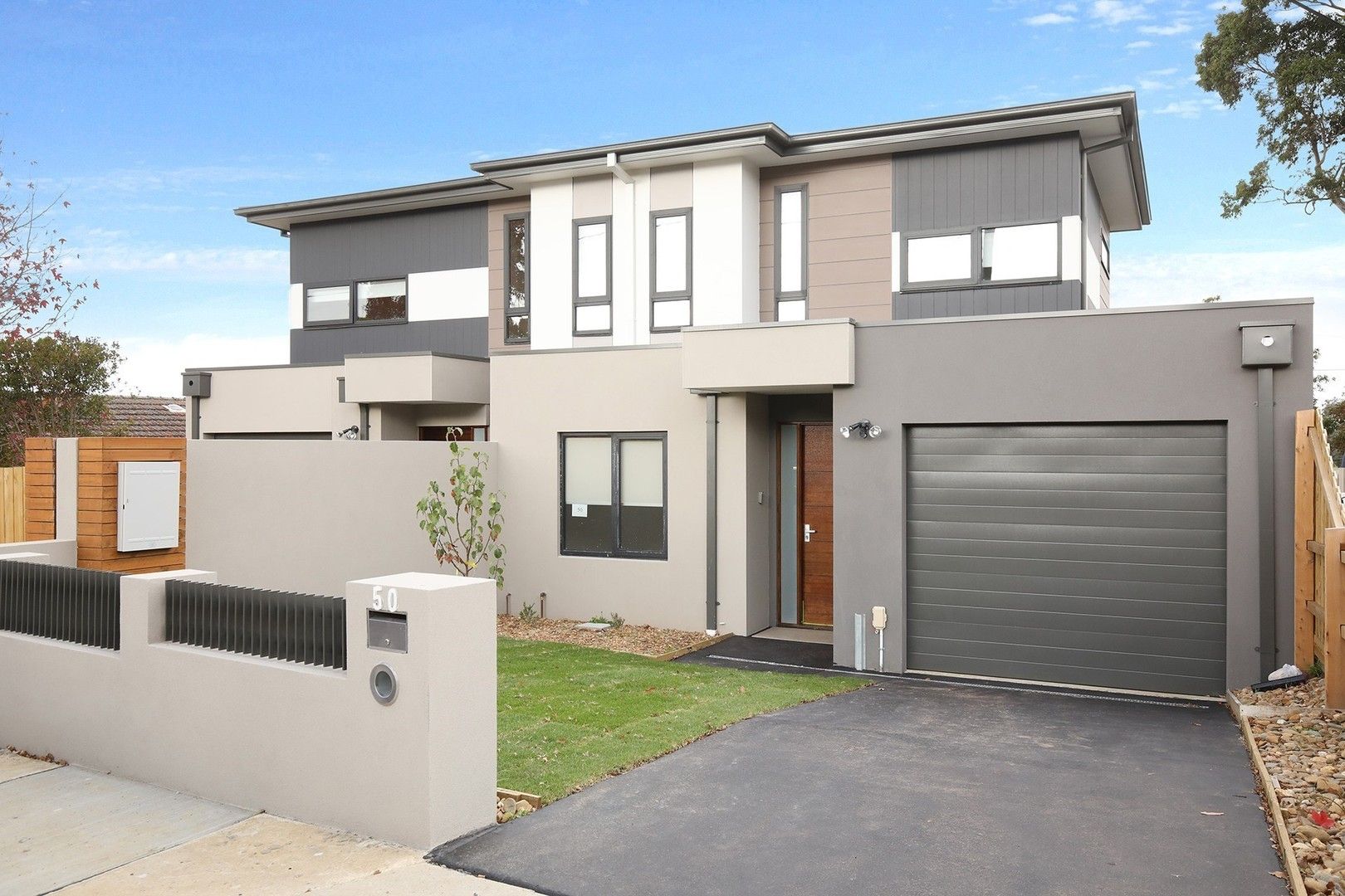 4 bedrooms House in 50 Barkly Terrace MITCHAM VIC, 3132