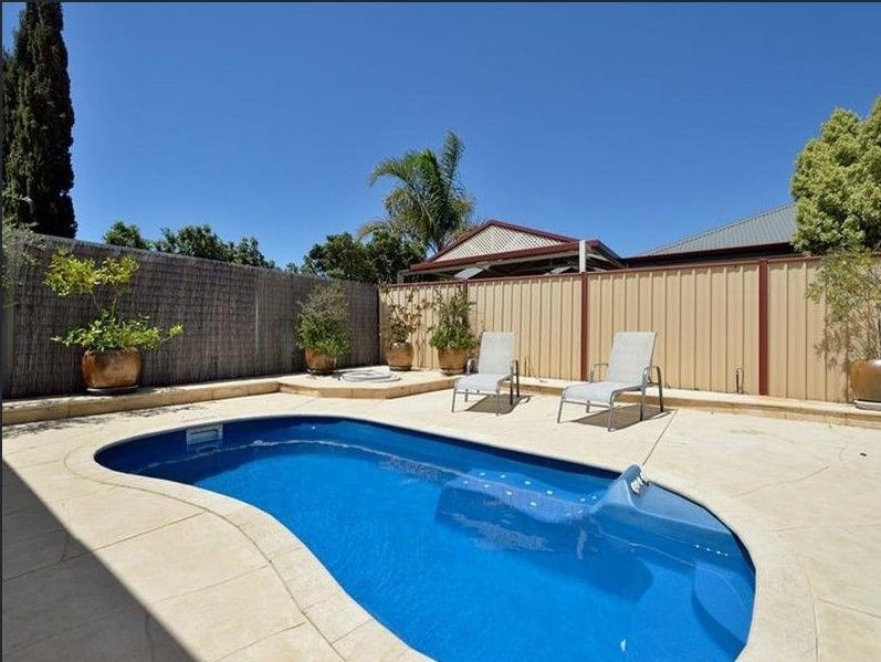 88 Pimento Circle, Port Kennedy WA 6172, Image 0