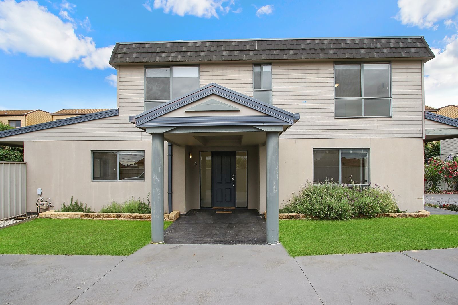 2 bedrooms Townhouse in 6/419 Mcdonald Road LAVINGTON NSW, 2641