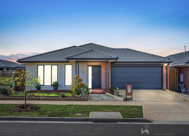 32 Bromley Circuit, Thornhill Park VIC 3335