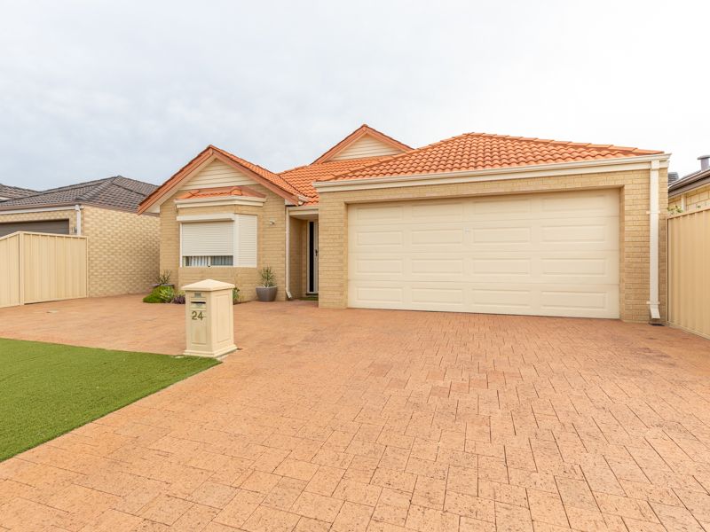 24 Finsbury Drive, Thornlie WA 6108, Image 0