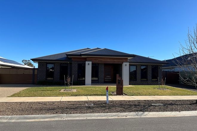 Picture of 42 Cambridge Drive, SHEPPARTON NORTH VIC 3631